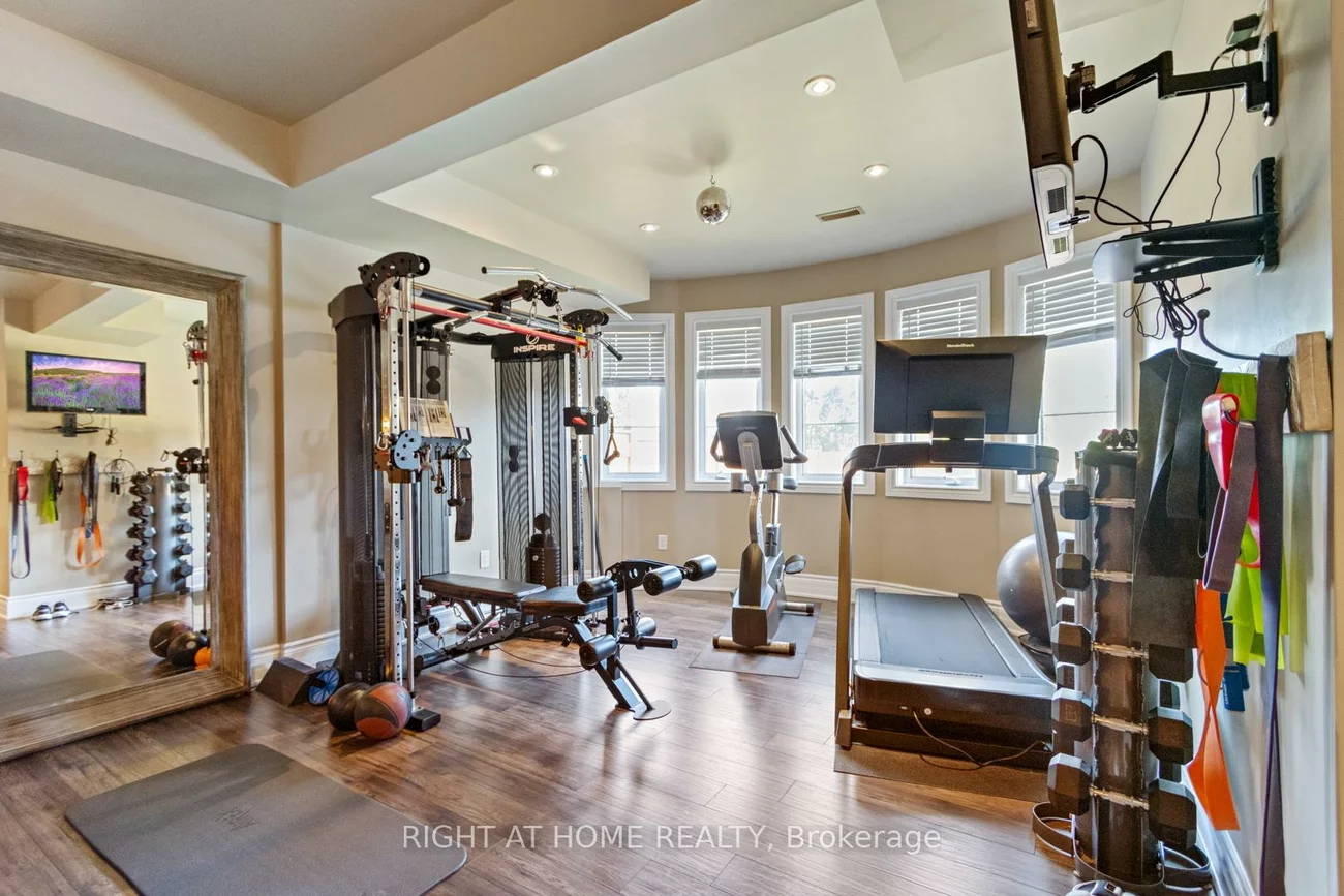 126, Vines, Bayview Southeast, Aurora