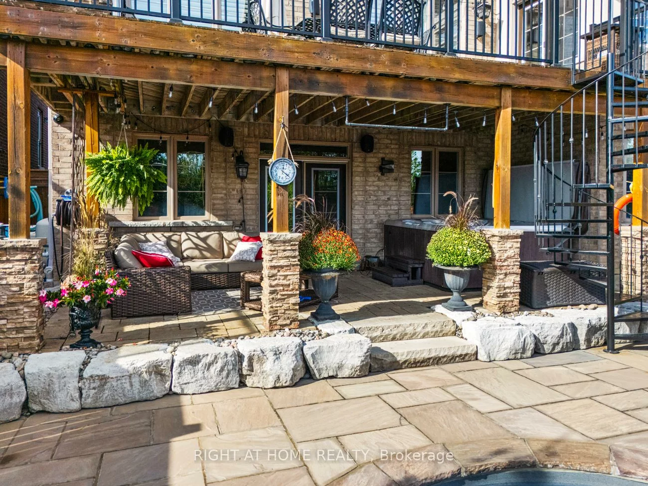 126, Vines, Bayview Southeast, Aurora