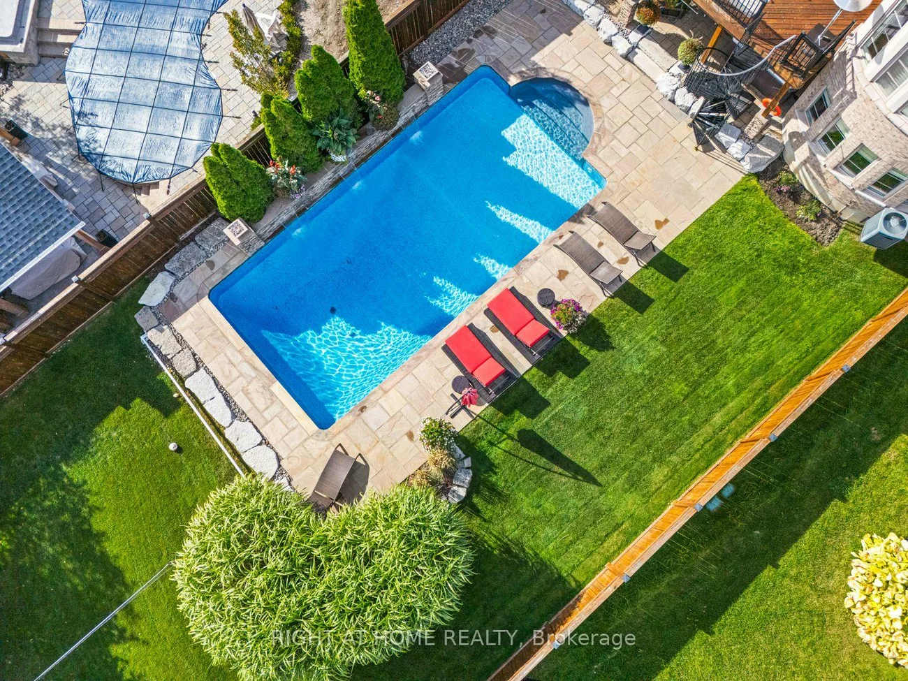 126, Vines, Bayview Southeast, Aurora