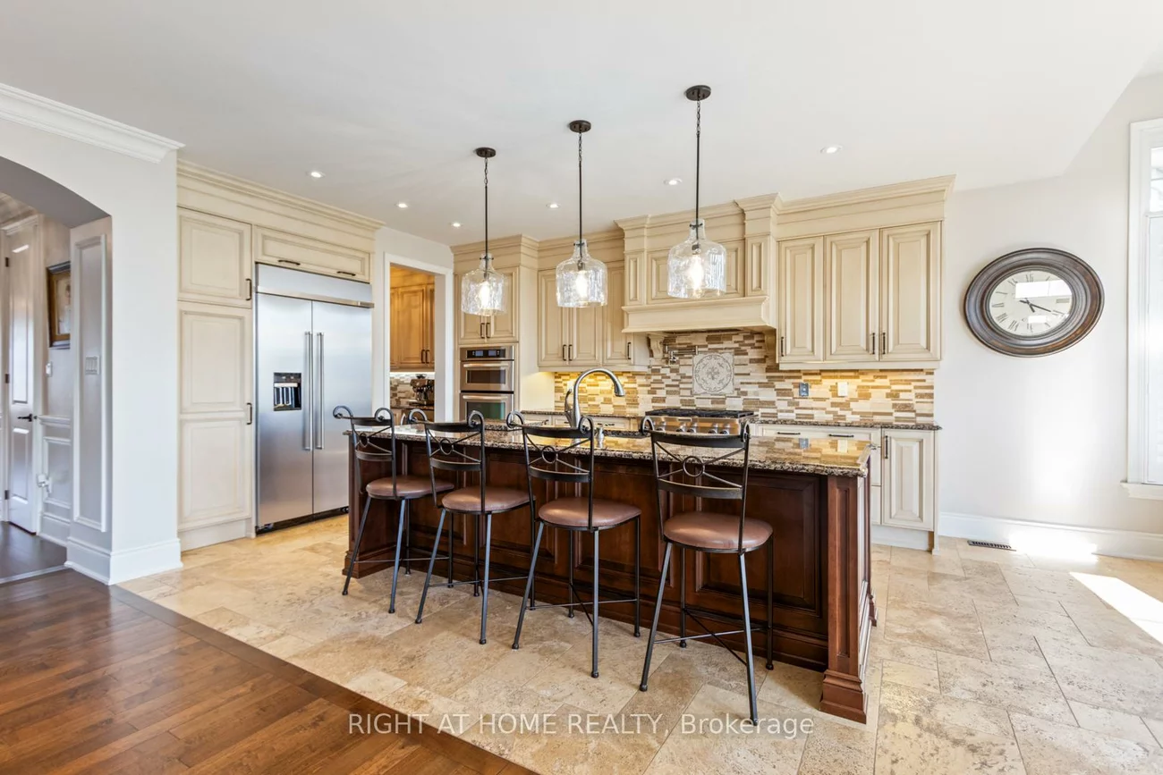 126, Vines, Bayview Southeast, Aurora