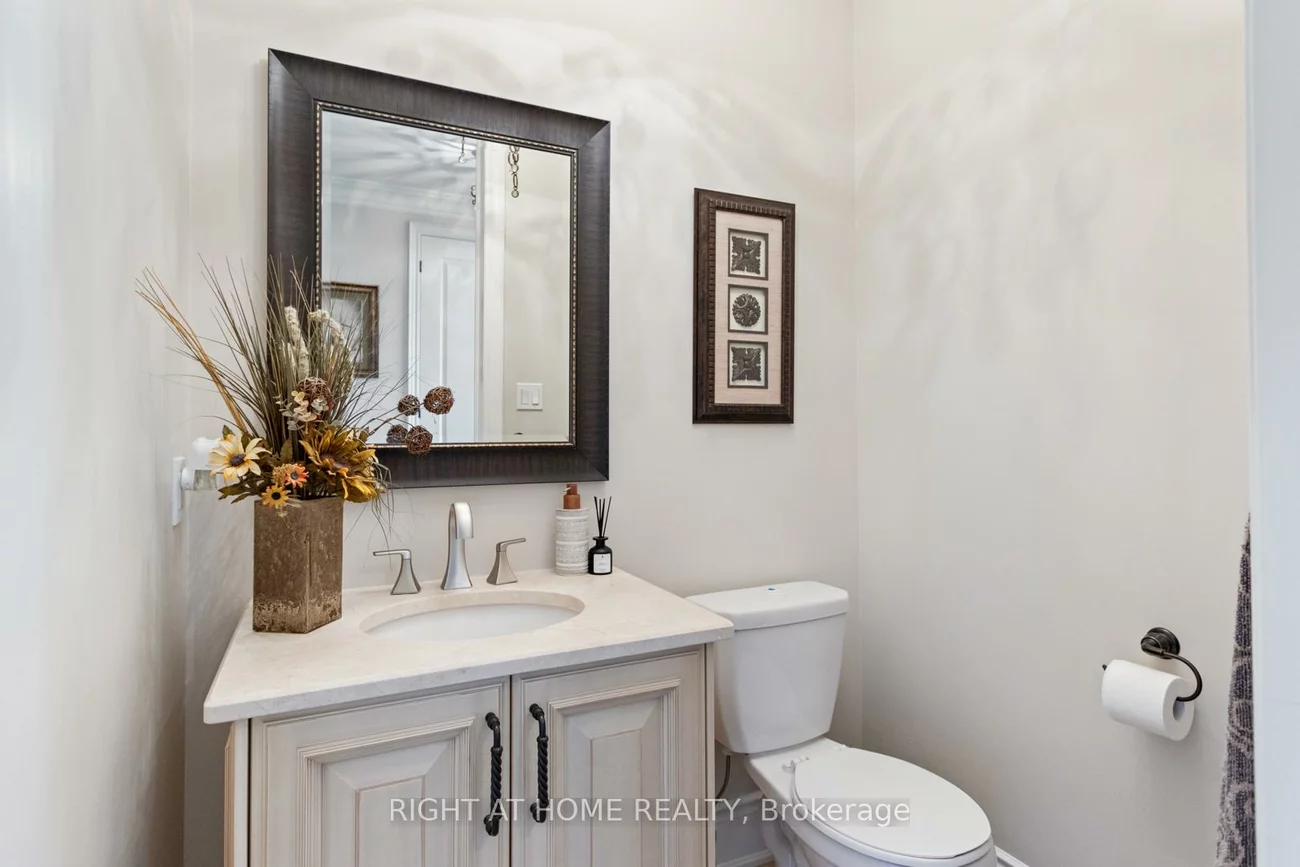 126, Vines, Bayview Southeast, Aurora