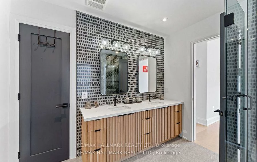 88, Cosford, Bayview Northeast, Aurora