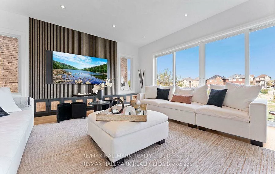 88, Cosford, Bayview Northeast, Aurora