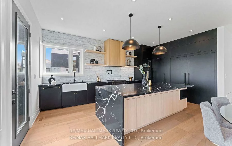 88, Cosford, Bayview Northeast, Aurora