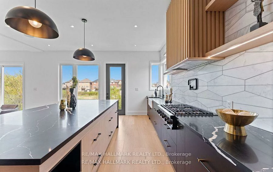 88, Cosford, Bayview Northeast, Aurora