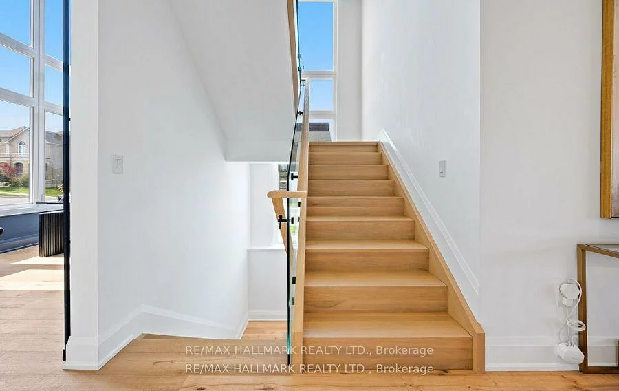 119, Pointon, Bayview Northeast, Aurora