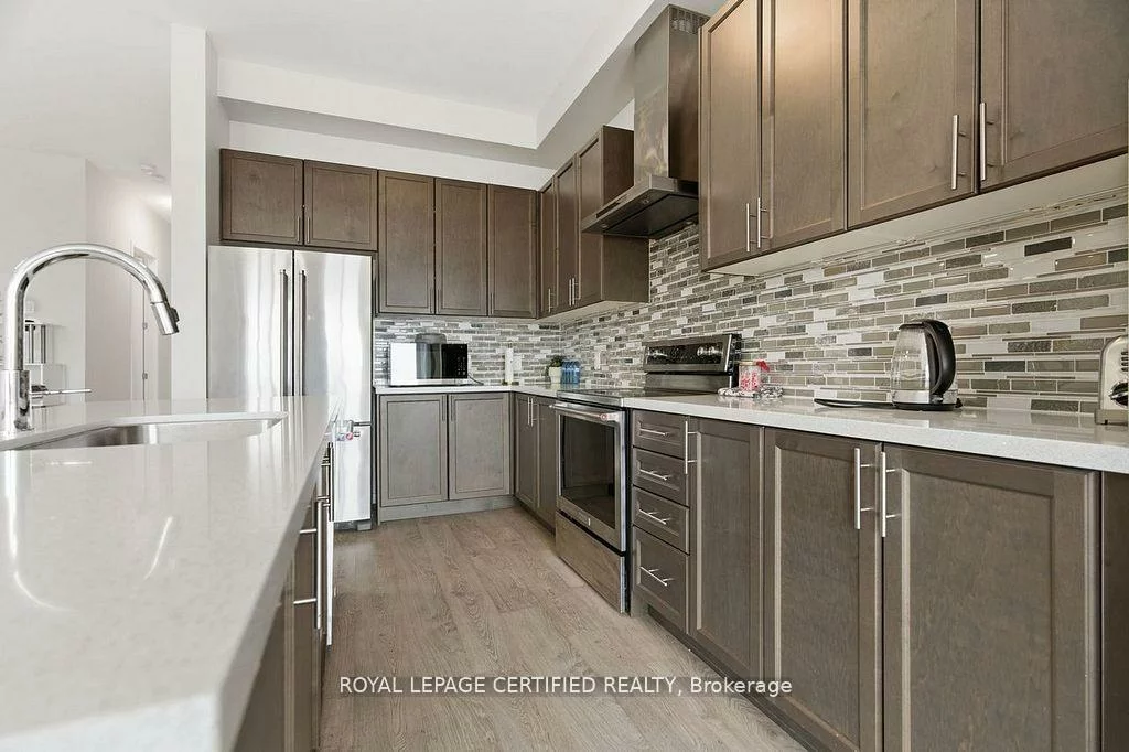 240, Elyse, Bayview Northeast, Aurora