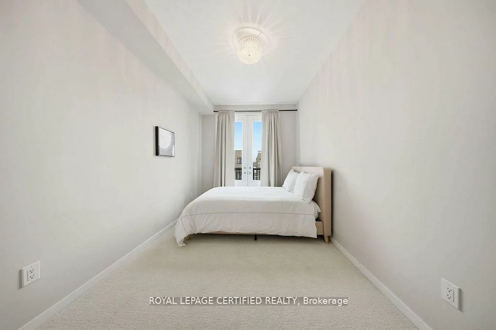 240, Elyse, Bayview Northeast, Aurora