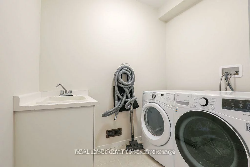 240, Elyse, Bayview Northeast, Aurora