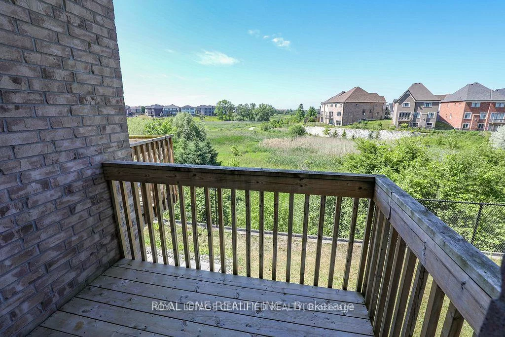 240, Elyse, Bayview Northeast, Aurora