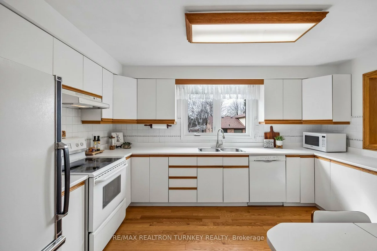 91, Batson, Aurora Village, Aurora