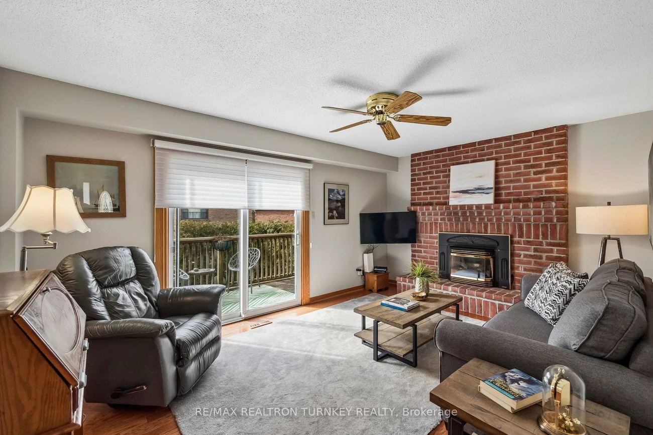 91, Batson, Aurora Village, Aurora