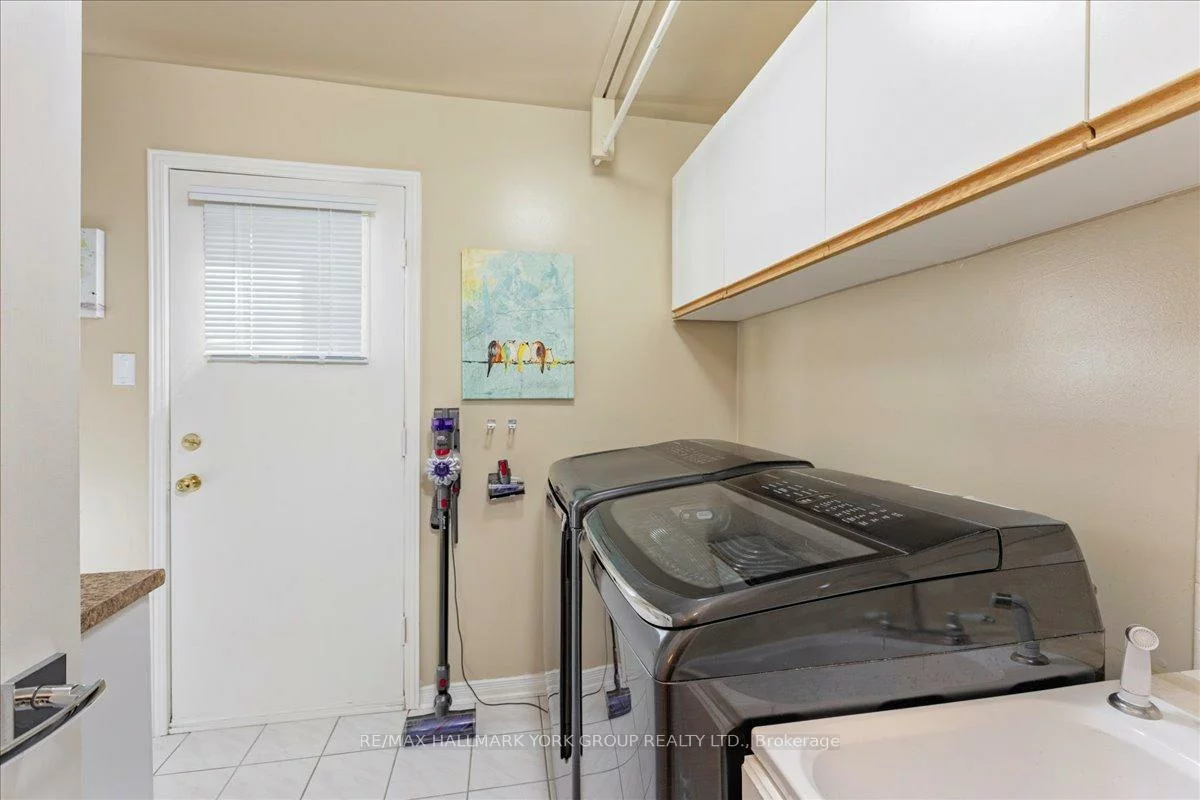 263, McClellan, Aurora Highlands, Aurora