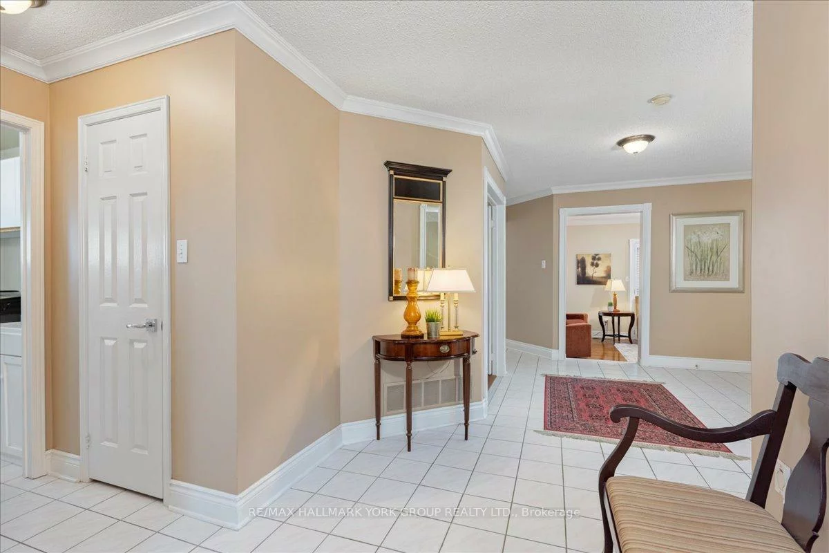 263, McClellan, Aurora Highlands, Aurora