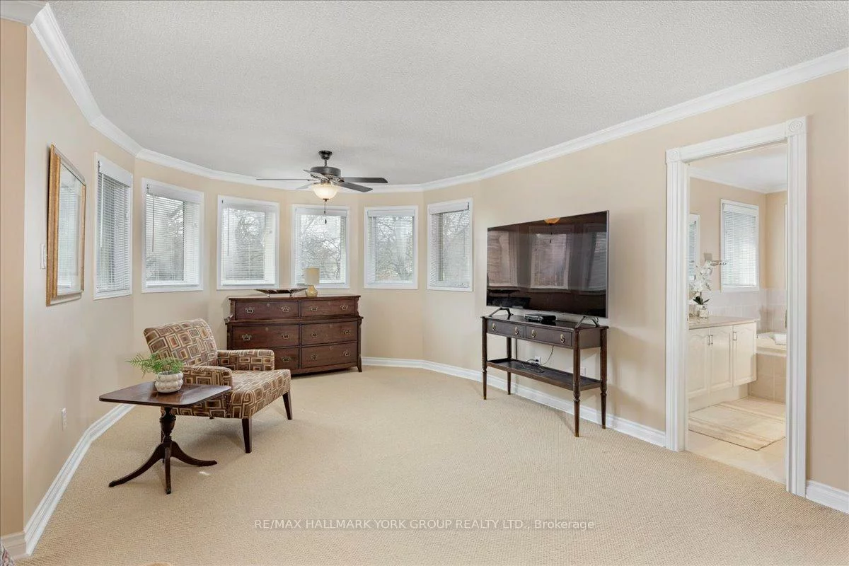 263, McClellan, Aurora Highlands, Aurora