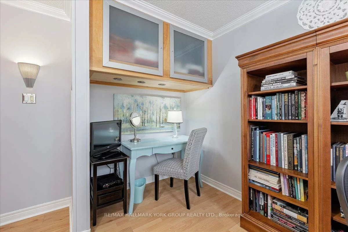 263, McClellan, Aurora Highlands, Aurora