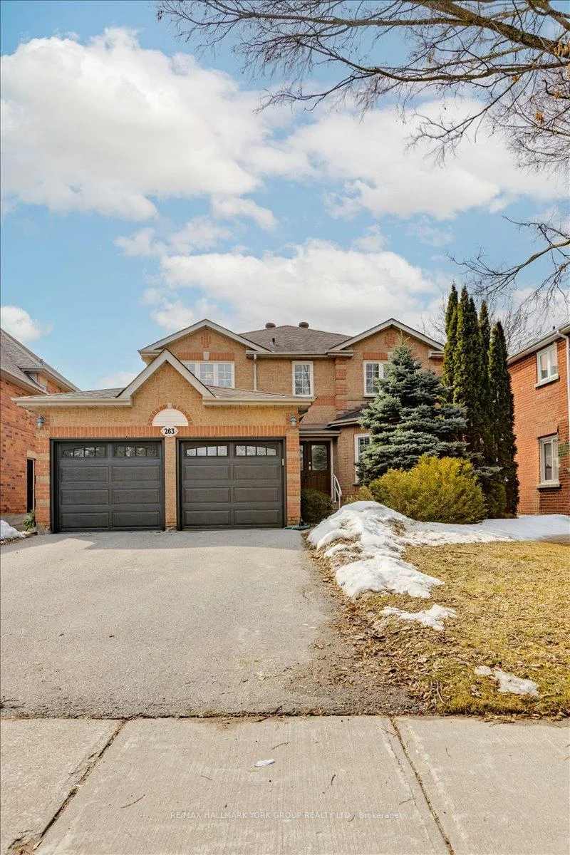 263, McClellan, Aurora Highlands, Aurora