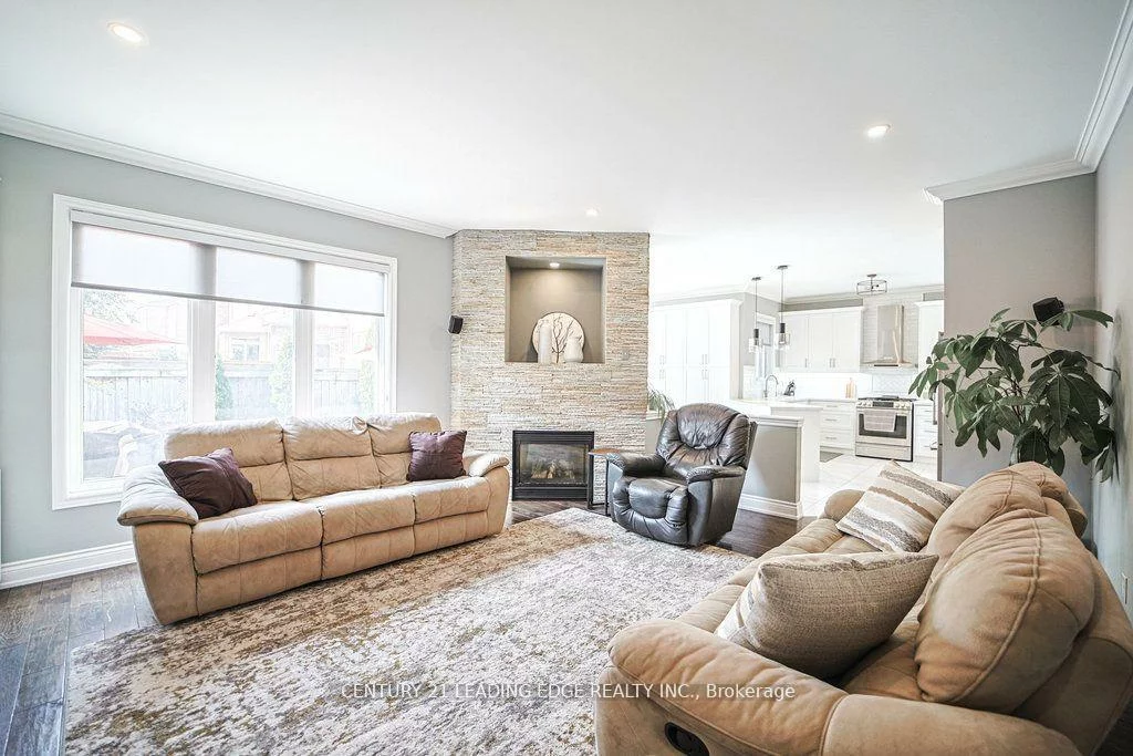 204, Ivy Jay, Bayview Northeast, Aurora