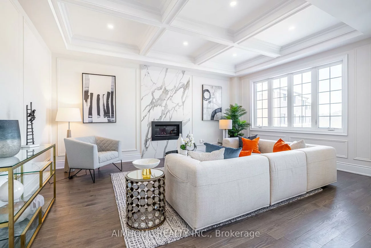 122, Scrivener, Rural Aurora, Aurora