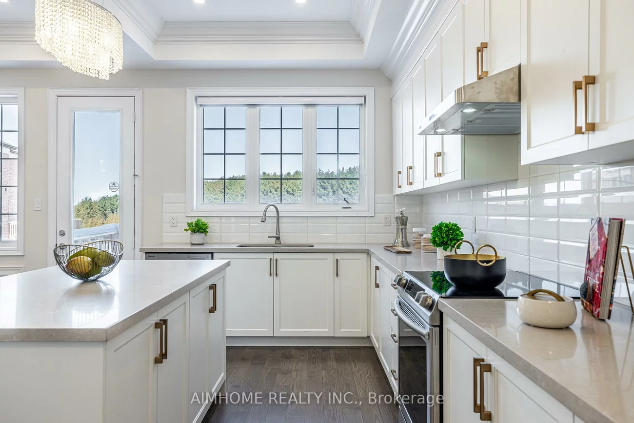 122, Scrivener, Rural Aurora, Aurora