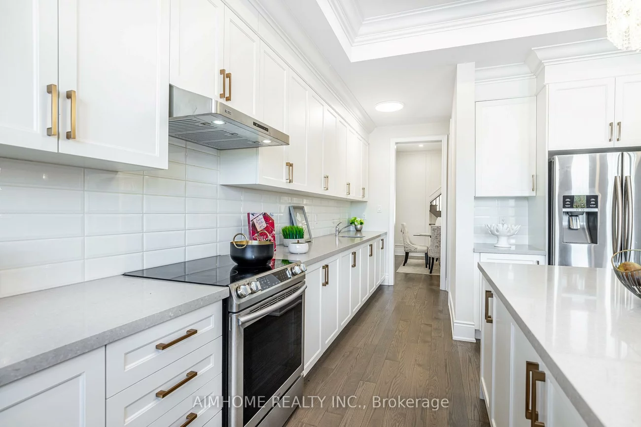 122, Scrivener, Rural Aurora, Aurora