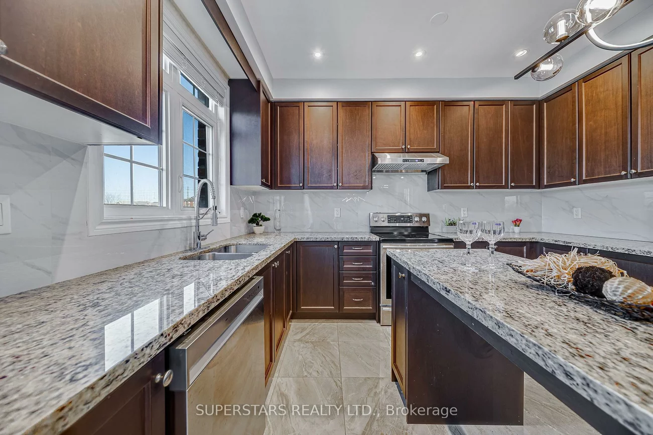 31, Roy Harper, Rural Aurora, Aurora