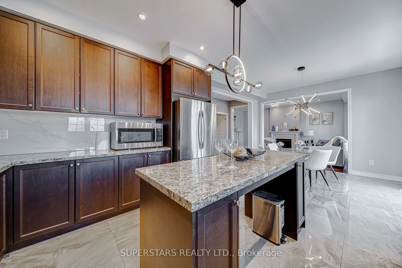 31, Roy Harper, Rural Aurora, Aurora