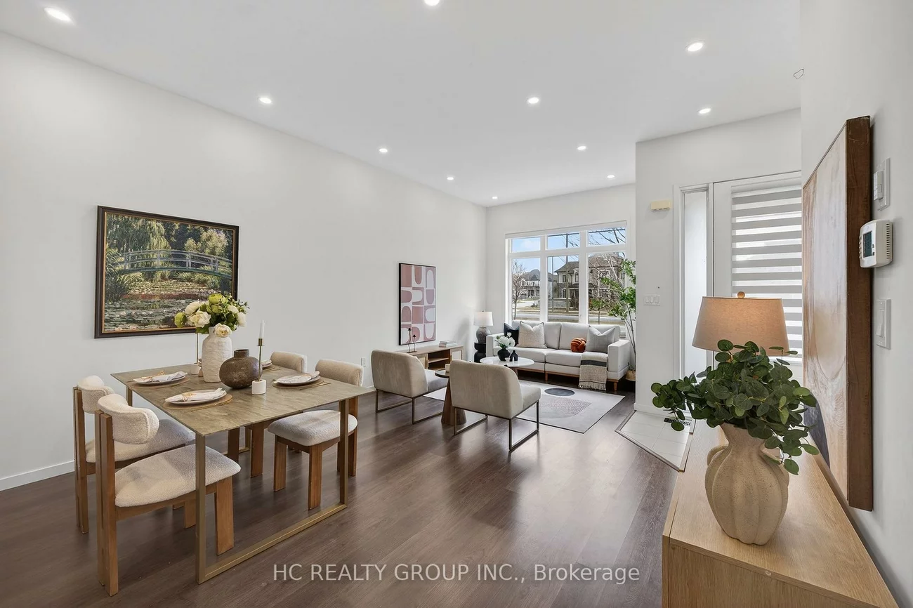 1240, Wellington, Bayview Northeast, Aurora