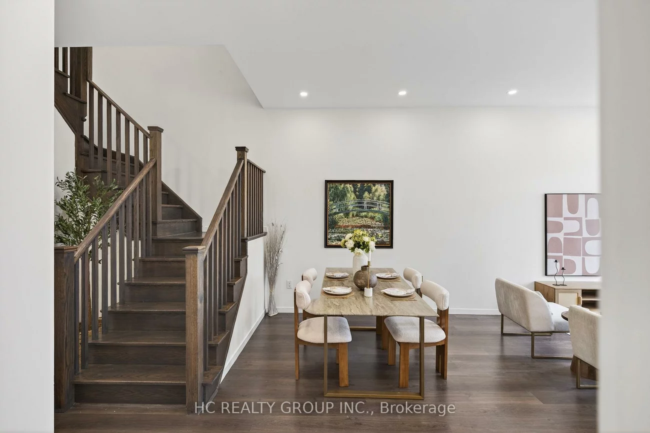 1240, Wellington, Bayview Northeast, Aurora