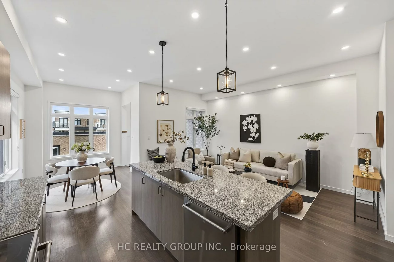 1240, Wellington, Bayview Northeast, Aurora