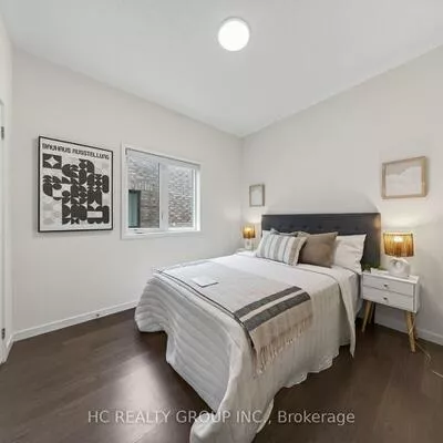 1240, Wellington, Bayview Northeast, Aurora