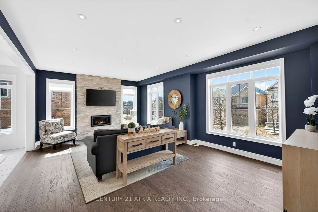 29, Rothwell, Rural Aurora, Aurora