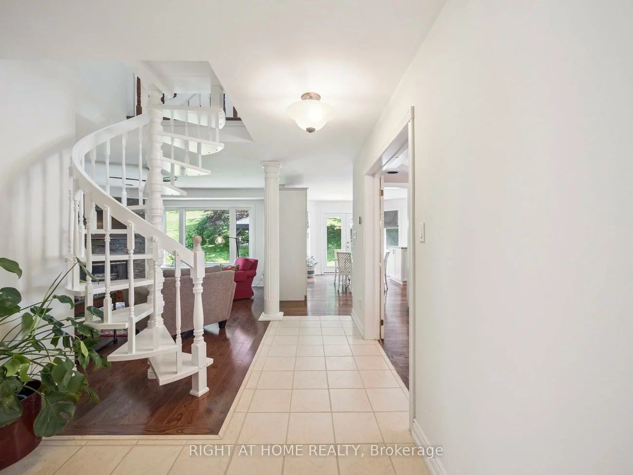 100, Carlyle, Aurora Highlands, Aurora