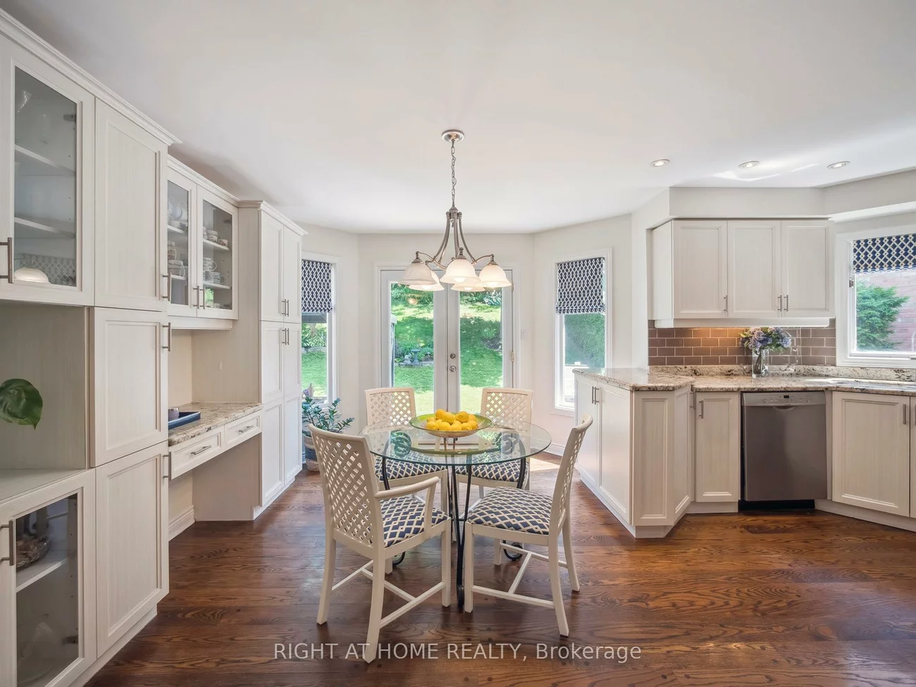 100, Carlyle, Aurora Highlands, Aurora