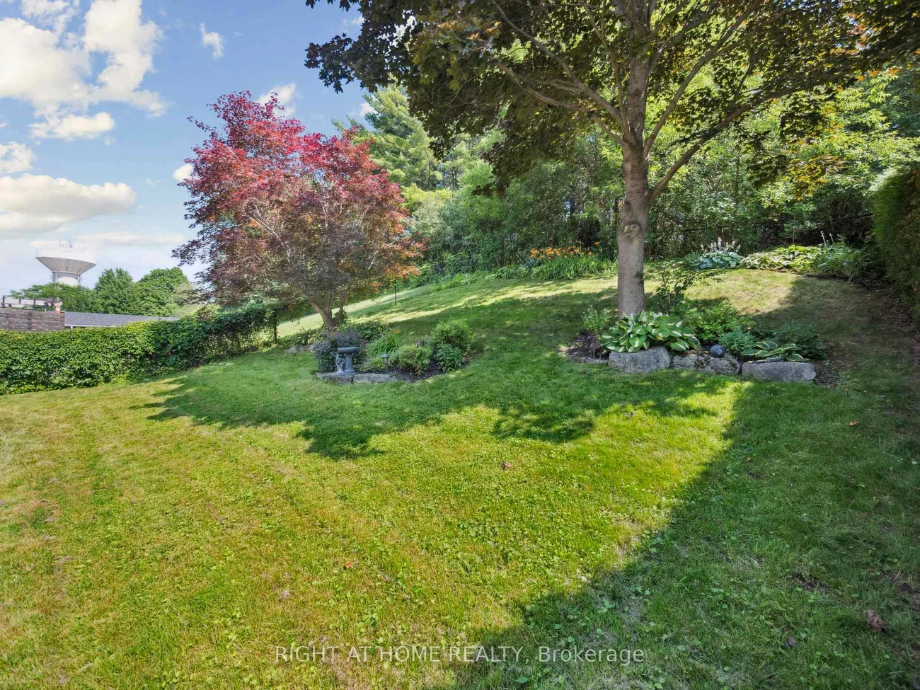 100, Carlyle, Aurora Highlands, Aurora