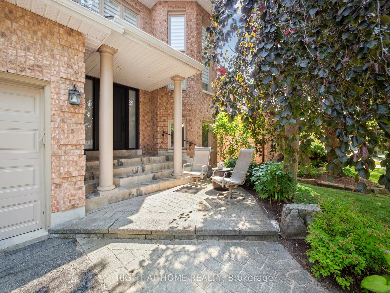 100, Carlyle, Aurora Highlands, Aurora