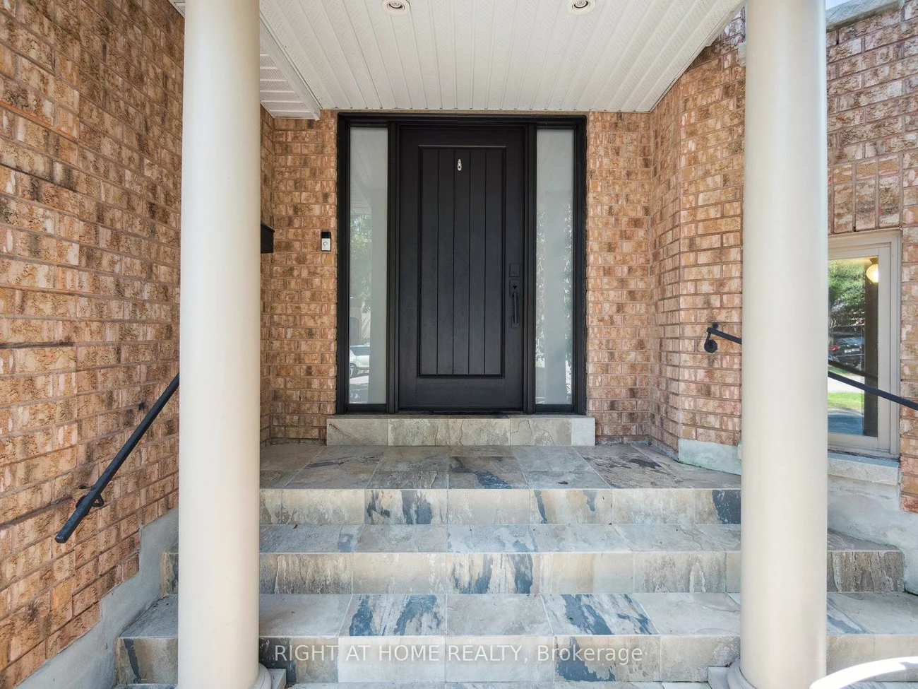 100, Carlyle, Aurora Highlands, Aurora