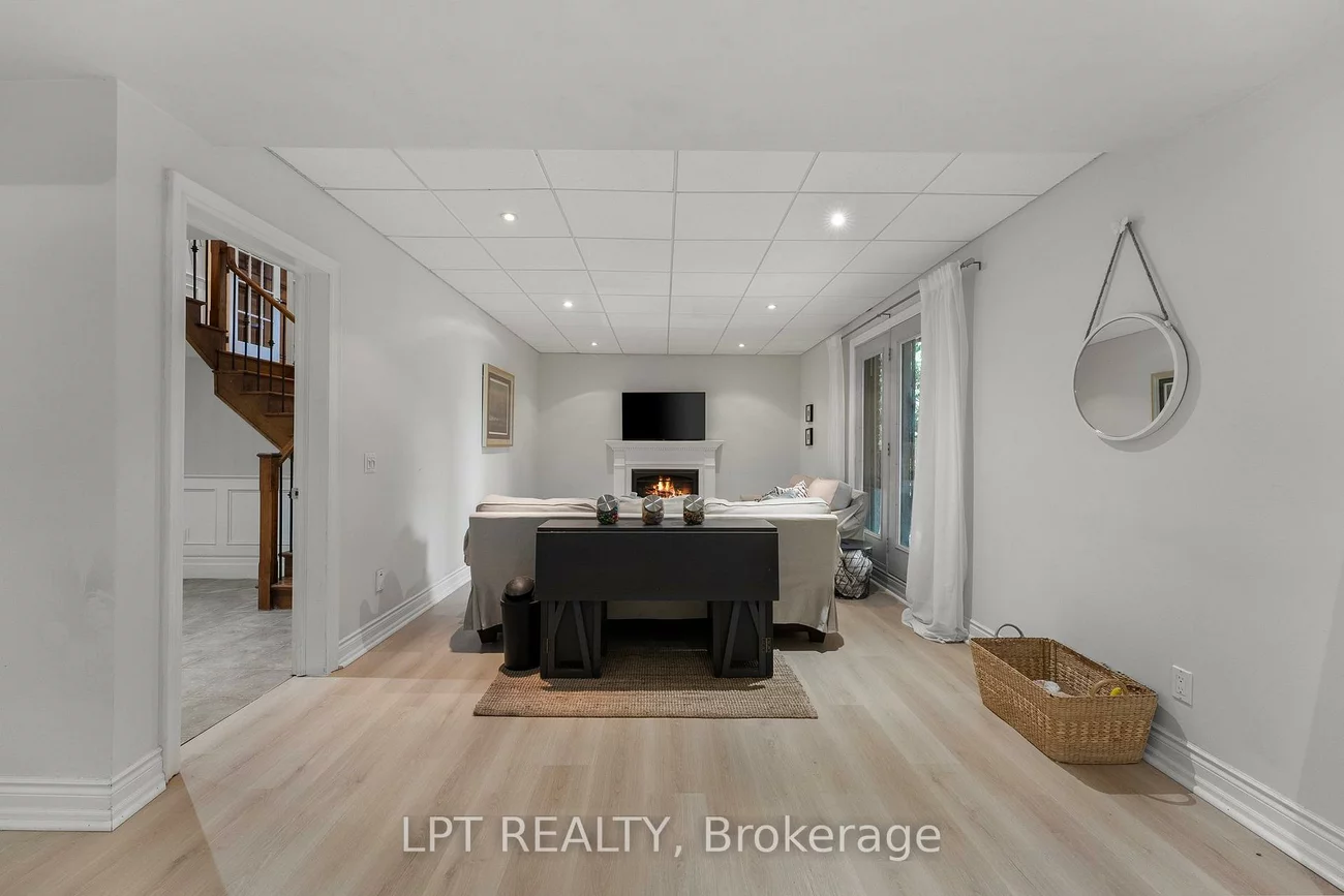 112, Tyler, Aurora Village, Aurora