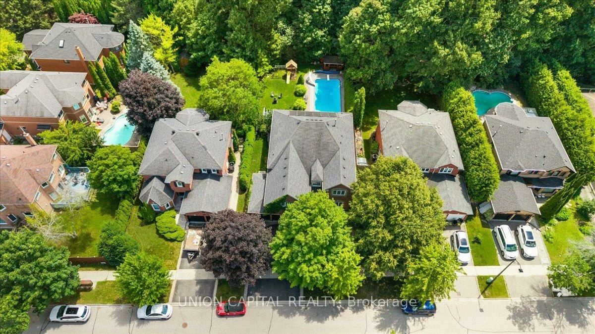 86, Charing, Aurora Highlands, Aurora