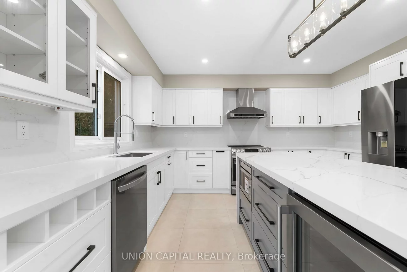 86, Charing, Aurora Highlands, Aurora