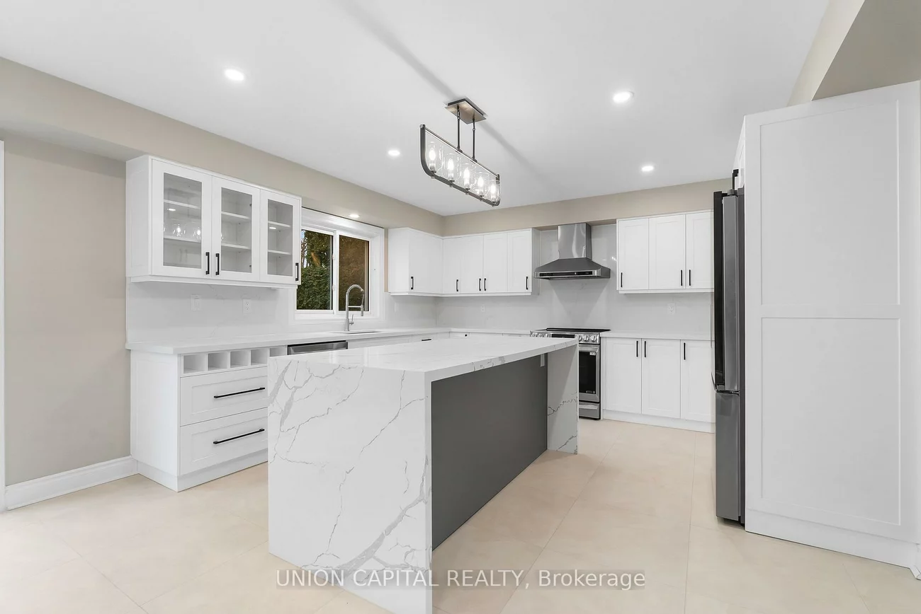 86, Charing, Aurora Highlands, Aurora