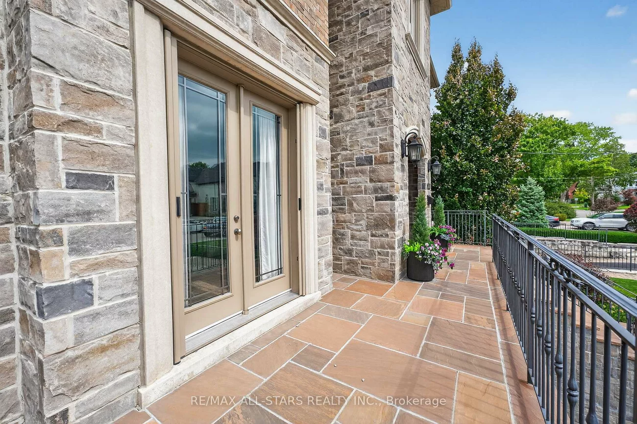 126, Hillview, Aurora Village, Aurora