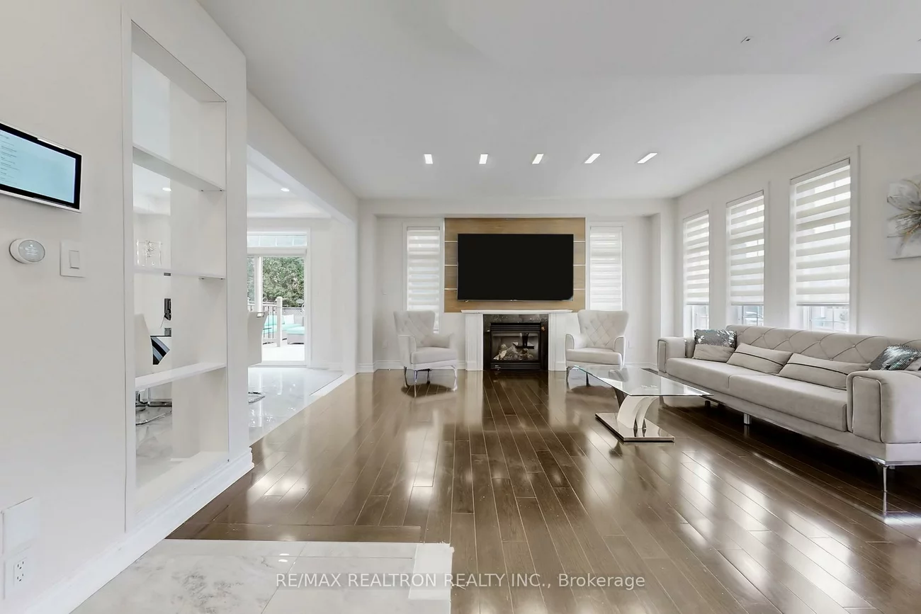 17, Delattaye, Bayview Northeast, Aurora