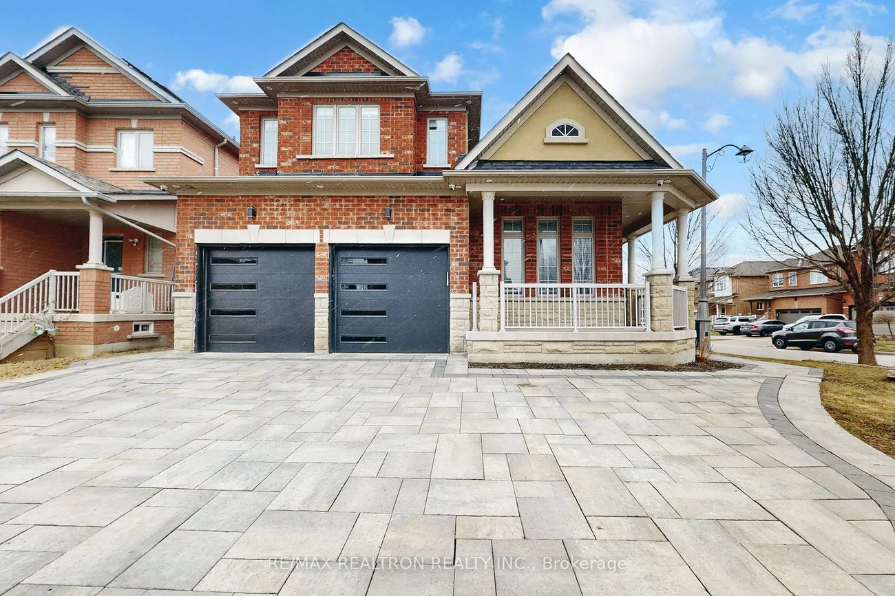 17, Delattaye, Bayview Northeast, Aurora