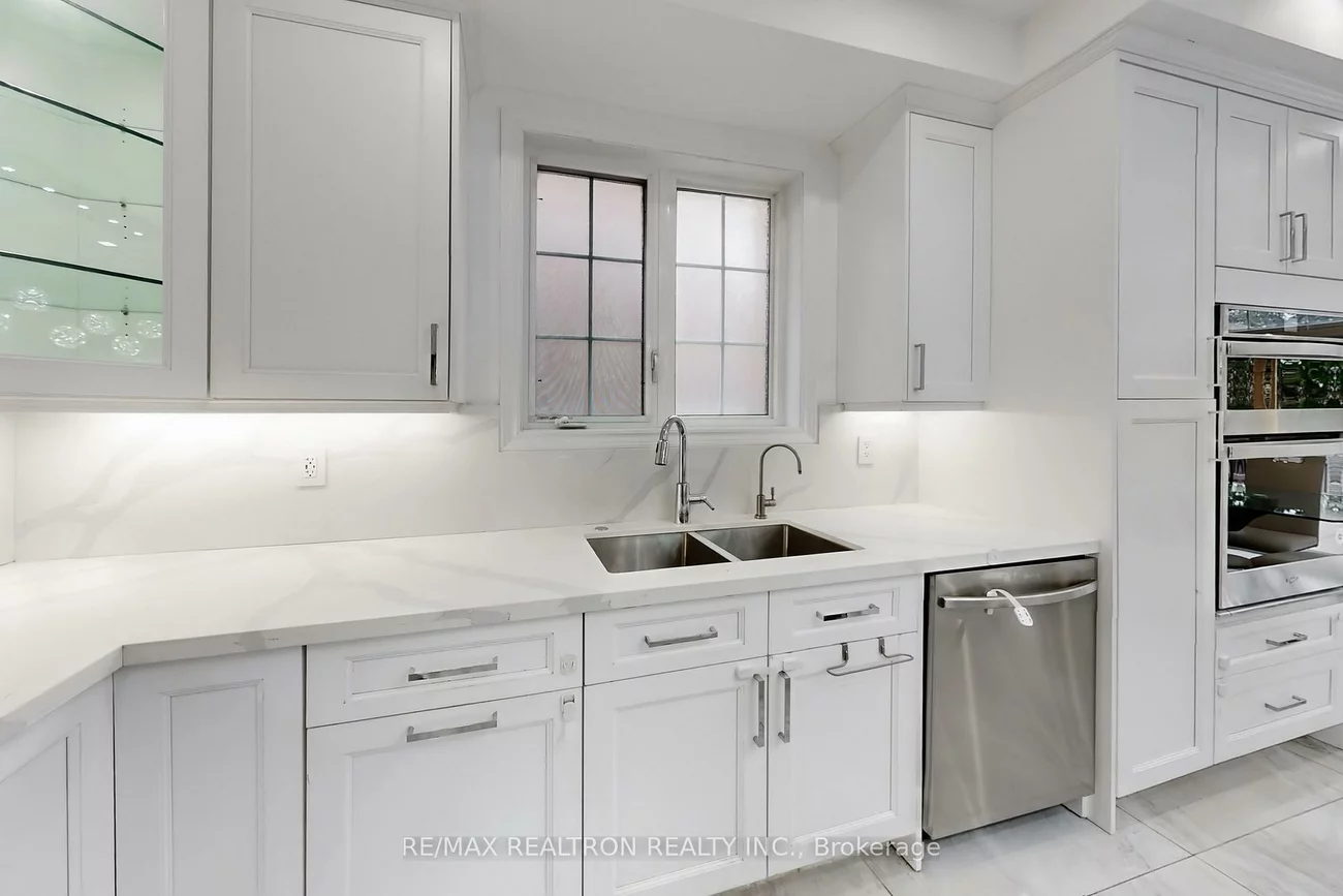 17, Delattaye, Bayview Northeast, Aurora