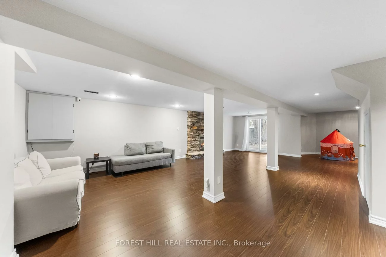 14, Valley, Aurora Heights, Aurora