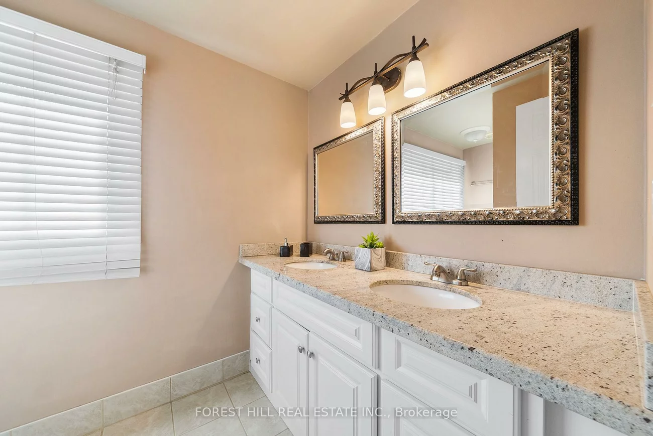 14, Valley, Aurora Heights, Aurora