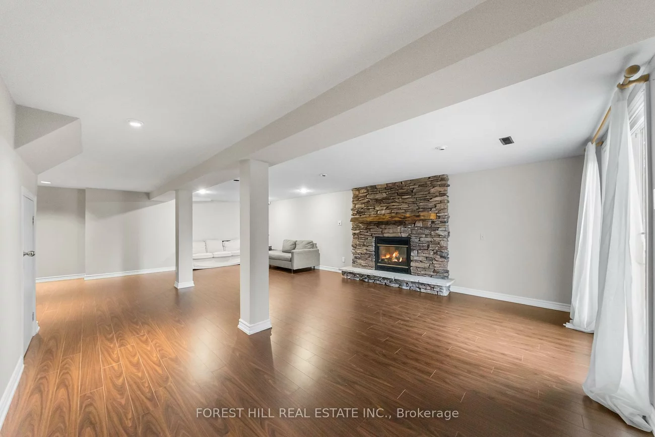 14, Valley, Aurora Heights, Aurora