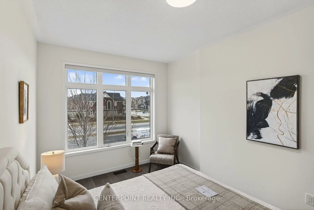 1240, Wellington, Bayview Northeast, Aurora