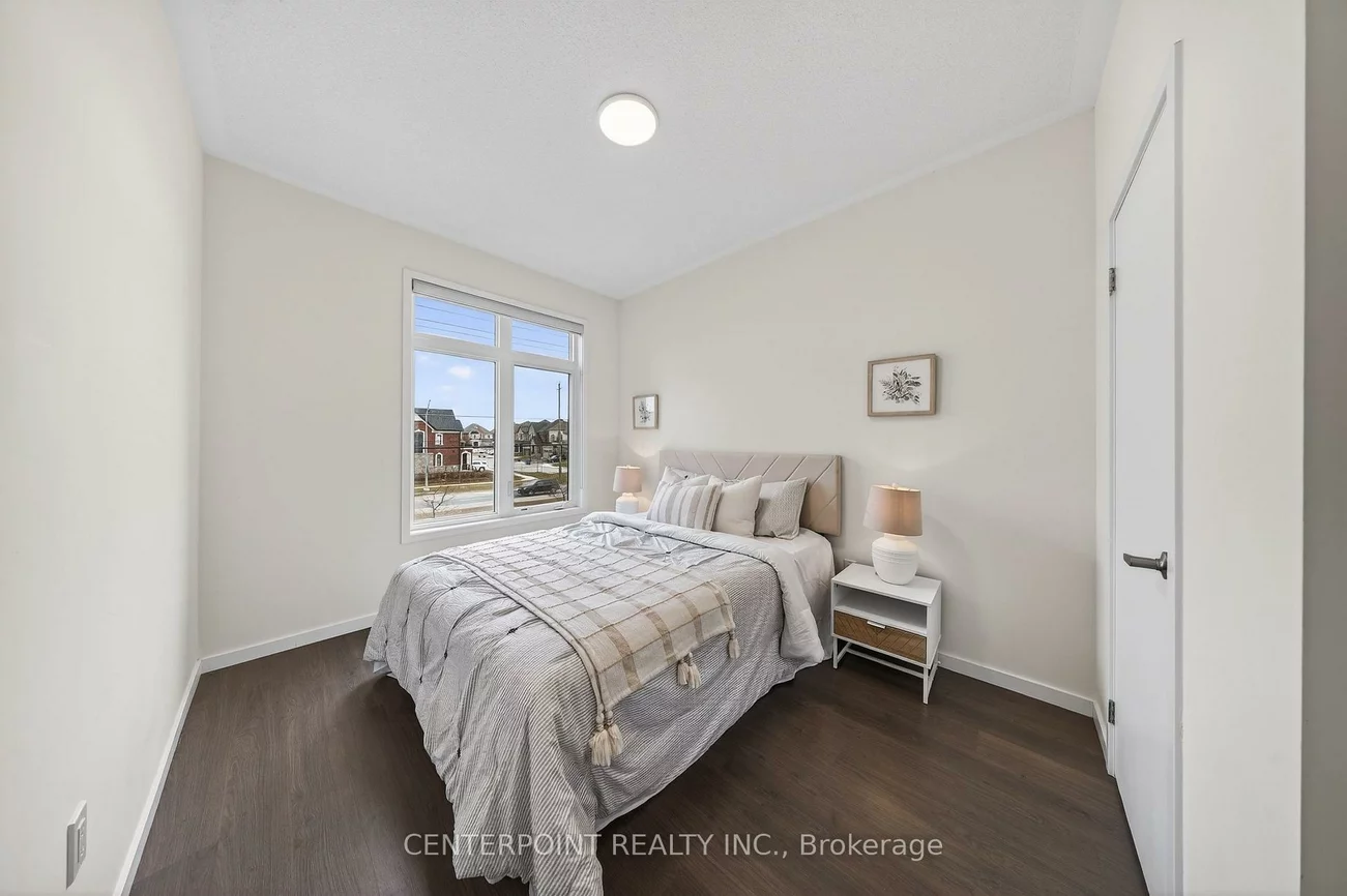 1240, Wellington, Bayview Northeast, Aurora